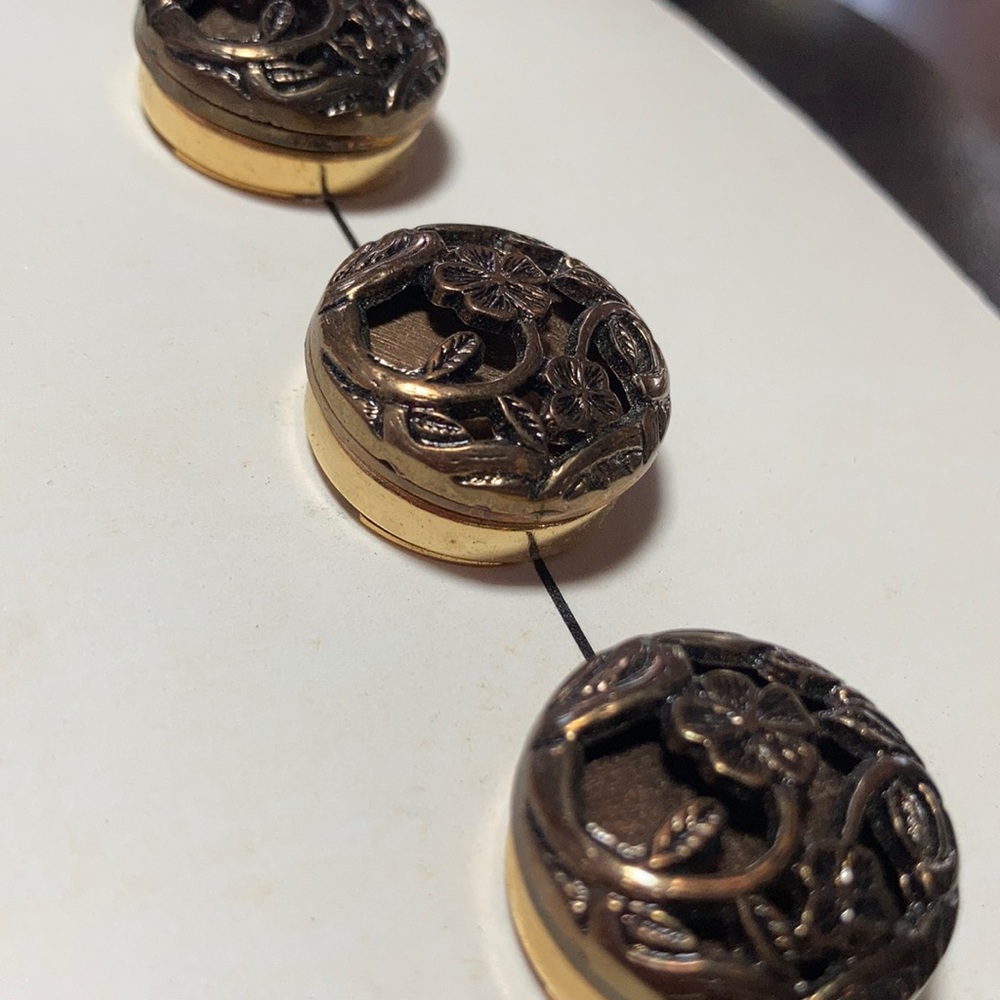 Button covers - Picture 3 of 3